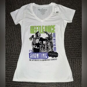 NWT Beetlejuice V-neck T-shirt - M